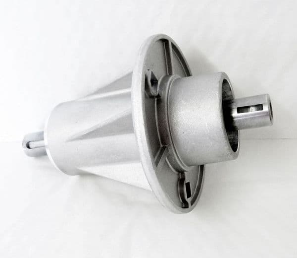 Deck Mandrel Spindle Flange Shaft Assembly, For SABO Ride On Mowers, Right Side, SB82207201/2